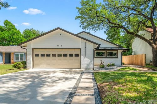 9717 Anderson Village Dr, Austin, TX, 78729-2701 | Card Image