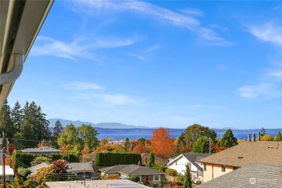 Sound & Mtn views from this top floor unit | Image 1