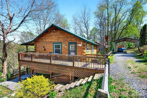 8 Blue Sky Dr, Leicester, NC, 28748-6633 | Card Image