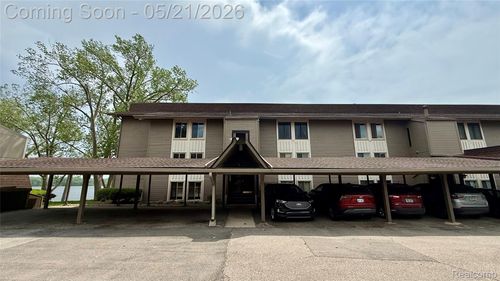844 Cliffs Dr, Ypsilanti, MI, 48198-7318 | Card Image