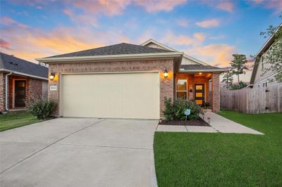 18512 Meadow Point Lane, House other with 3 bedrooms, 2 bathrooms and null parking in Montgomery TX | Image 1