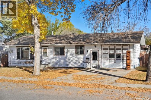 117 3rd St E, Langham, SK, S0K0H8 | Card Image