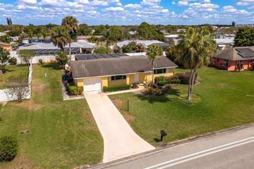 213 Richmond Ave S, LEHIGH ACRES, FL, 33936-7051 | Card Image