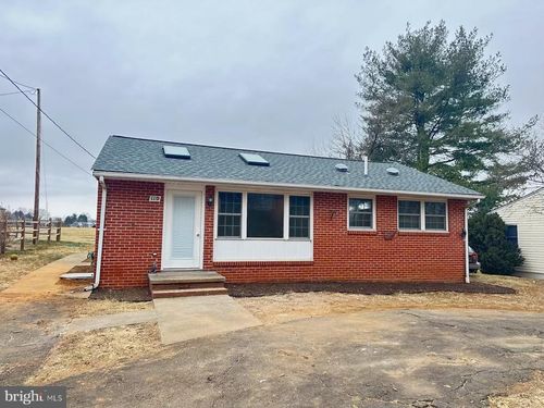 110 N Madison St, Middleburg, VA, 20117-2644 | Card Image