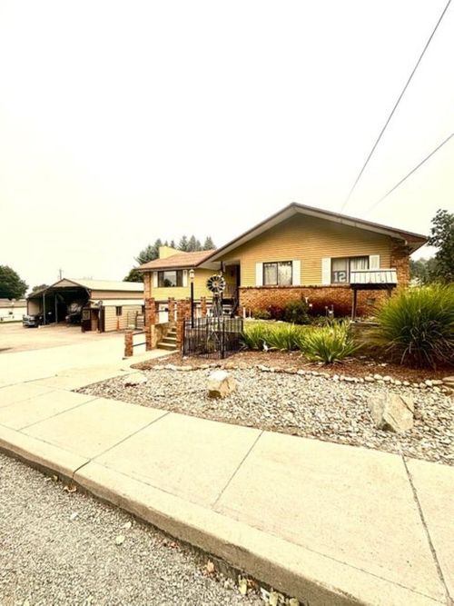 967 E Birch Ave, Colville, WA, 99114-3235 | Card Image