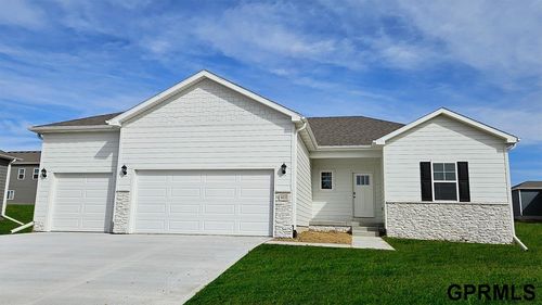 7602 N 170th St, Bennington, NE, 68007-3325 | Card Image