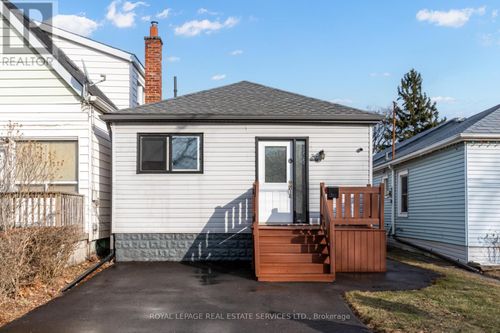 36 Harmony Ave, Hamilton, ON, L8H4X2 | Card Image