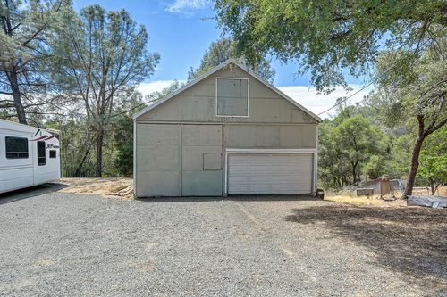 13922 Magnolia Road, Grass Valley, CA, 95949 | Card Image