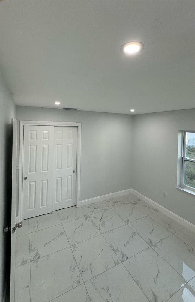 811 Se 12 Th St, House other with 3 bedrooms, 2 bathrooms and null parking in Okeechobee FL | Image 14