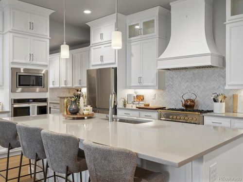 9035 S Shawnee Ct, Aurora, CO, 80016-7619 | Card Image