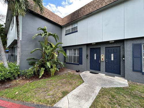 4815-4815 Nw 9th Dr, Plantation, FL, 33317-1423 | Card Image