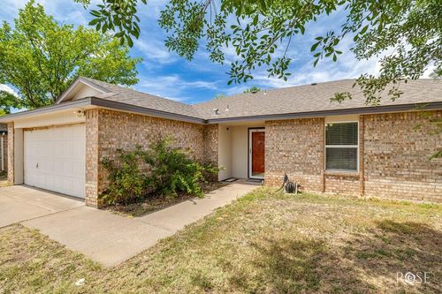 110 Crestwood Dr, San Angelo, TX, 76903-9176 | Card Image
