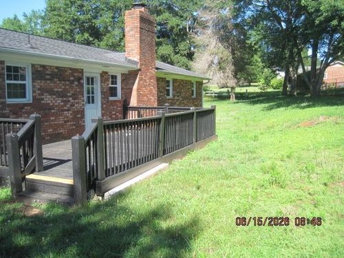 1661 Hanging Rock Rd, Boiling Springs, SC, 29316-8446 | Card Image