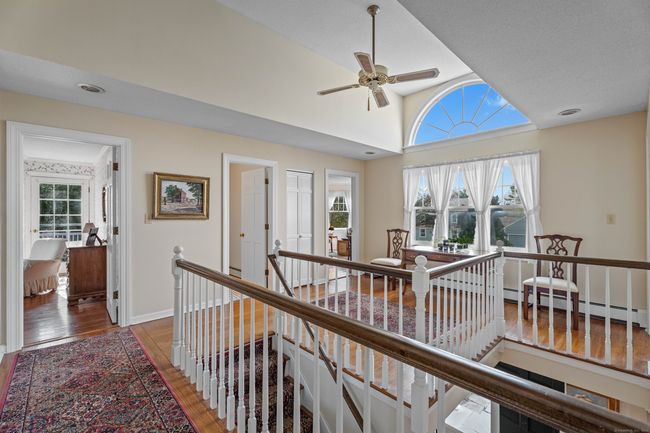 Second floor landing | Image 24