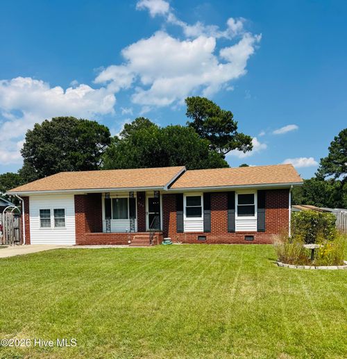 820 Cedar Point Cir, Elizabeth City, NC, 27909-9693 | Card Image