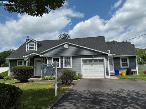 987 Pleasant Dr, New Milford, NJ, 07646-2315 | Card Image