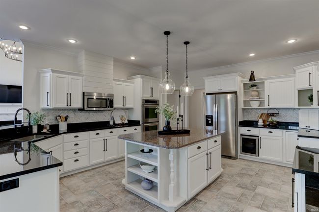2122 Lakes Edge Dr, House other with 5 bedrooms, 6 bathrooms and null parking in Newburgh IN | Image 13