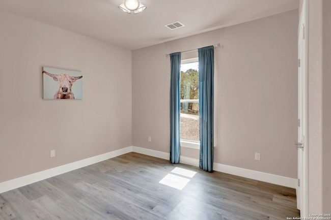 3363 English Crossing Rd, House other with 3 bedrooms, 4 bathrooms and null parking in Bandera TX | Image 19