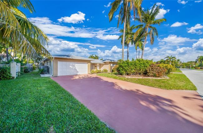 241 Oceanic Ave, House other with 4 bedrooms, 2 bathrooms and null parking in Lauderdale By The Sea FL | Image 47