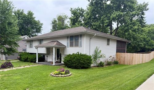 2010 Buckingham St, Saint Joseph, MO, 64506-2465 | Card Image