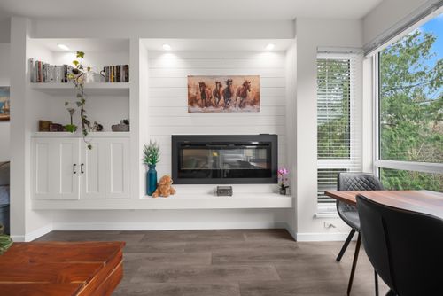 204-2238 Whatcom Rd, Abbotsford, BC, V3G0E6 | Card Image