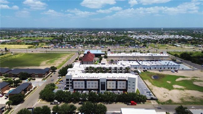 UNIT-203 - 813 Travis St, Condo with 3 bedrooms, 2 bathrooms and null parking in Mission TX | Image 29