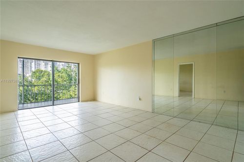 303-2929 Point East Dr, Aventura, FL, 33160-5028 | Card Image