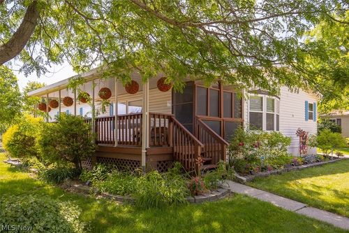 78 Periwinkle Dr, Olmsted Twp, OH, 44138-3000 | Card Image