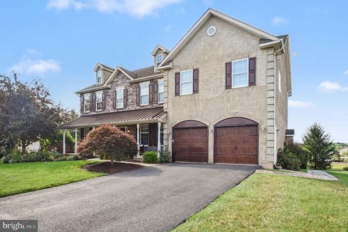 2202 Smithfield Ct, HARLEYSVILLE, PA, 19438-3351 | Card Image