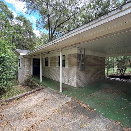 411 Redwood Ave, Niceville, FL, 32578-2826 | Card Image