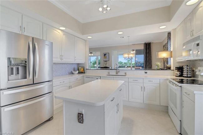 APT-2004 - 762 Regency Reserve Cir, Condo with 3 bedrooms, 3 bathrooms and 2 parking in NAPLES FL | Image 14