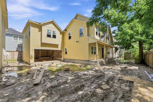 2924 Watson St, Houston, TX, 77009 | Card Image
