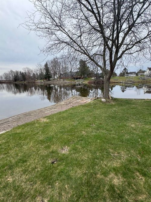 1070 El Camino Grande, Lake Isabella, MI, 48893-9600 | Card Image