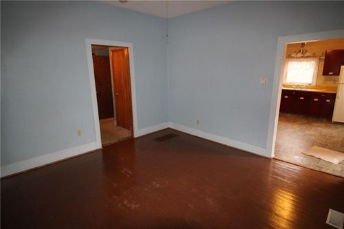 326 Isacks St, Lecompton, KS, 66050-3030 | Card Image