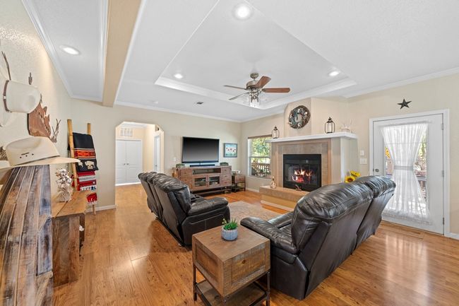 Vaulted ceilings of main home living room | Image 17