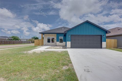 2509 Luzius Dr, Corpus Christi, TX, 78418-5532 | Card Image