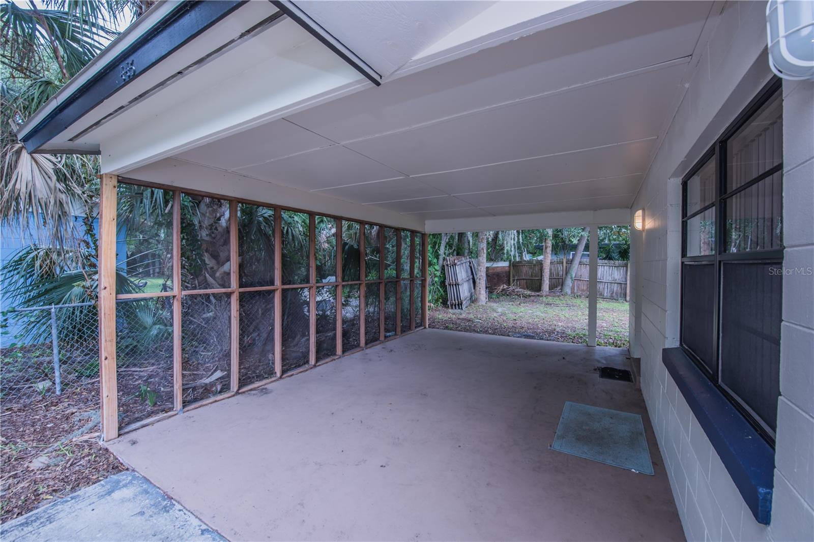 Residential in DAYTONA BEACH 3