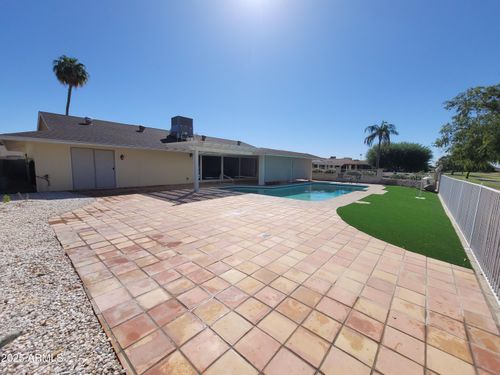 17230 N Country Club Dr, Sun City, AZ, 85373-2212 | Card Image