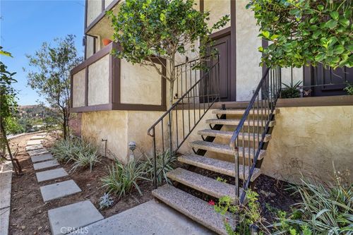 13-1832 Oak Tree Dr, Los Angeles, CA, 90041 | Card Image