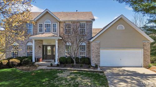 16403 Prestwick Place Ln, Wildwood, MO, 63011-2094 | Card Image