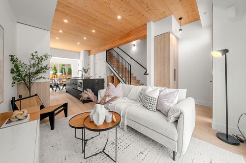 4170 Columbia St, Vancouver, BC, V5Y | Card Image