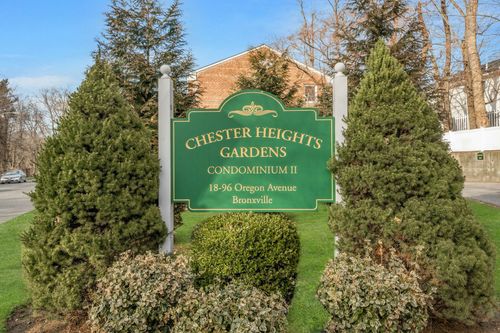 38 Oregon Ave, Bronxville, NY, 10708-4516 | Card Image