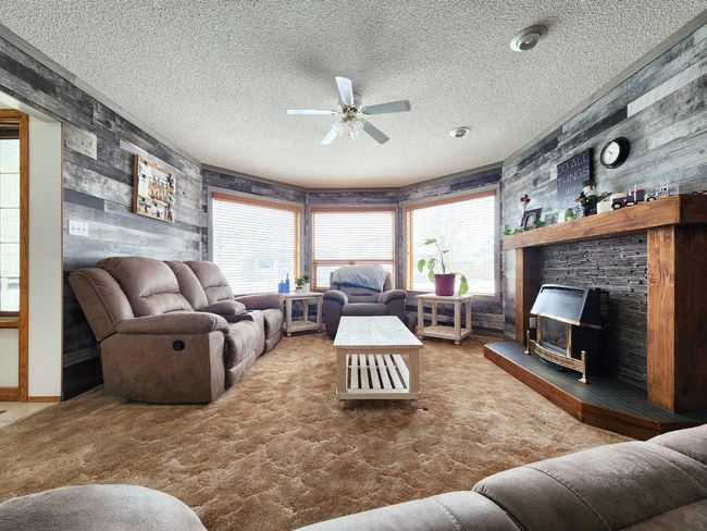 415 8 Street N, House other with 4 bedrooms, 3 bathrooms and 4 parking in Picture Butte AB | Image 12