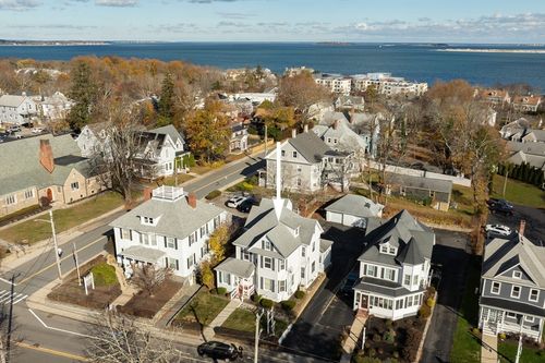 145 Court St, Plymouth, MA, 02360-3887 | Card Image