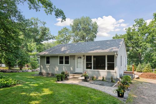 10 Woodlawn Ave, Excelsior, MN, 55331-8428 | Card Image