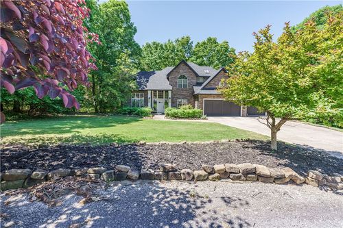 5723 E Estate View Rd, Fayetteville, AR, 72703-2957 | Card Image