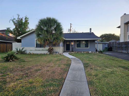 6446 Brookside Dr, Houston, TX, 77023-3324 | Card Image