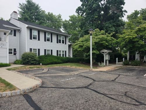 87 Junco Ct, Three Bridges, NJ, 08887-2104 | Card Image