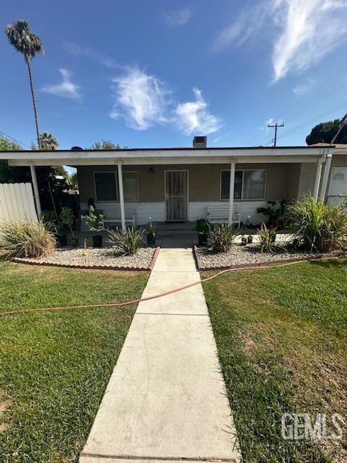 103 Hudson Dr, Bakersfield, CA, 93307-6001 | Card Image