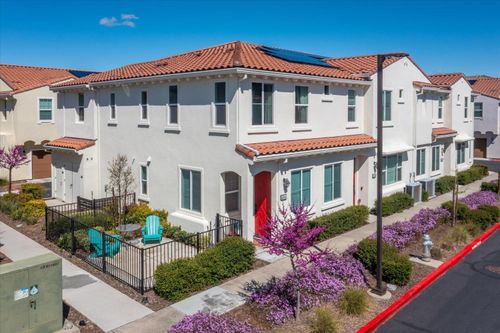unit-67101-5301 E Commerce Way, Sacramento, CA, 95835-3045 | Card Image
